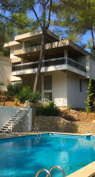 PROVIGNAL TOITURE : Artisan couvreur dans le Tarn-et-Garonne (82), la Haute-Garonne (31) et le Tarn (81) : Travaux de couverture, faîtage, recherche de fuite toit, installation de fenêtre de toit veux, zinguerie, nettoyage démoussage et peinture hydrofuge toiture, nettoyage démoussage ravalement peinture façade, Imperméabilisation façade. L’entreprise PROVIGNAL TOITURE, basé à Montaubant intervient dans les meilleurs dans le Tarn-et-Garonne (82), la Haute-Garonne (31) et le Tarn (81).