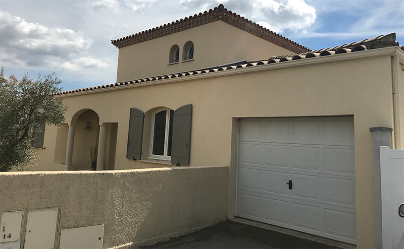 Nettoyage et peinture façade - PROVIGNAL TOITURE  : artisan façadier peintre basé à Montauban intervient dans le Tarn-et-Garonne (82), la Haute-Garonne (31) et le Tarn (81) : Nettoyage, traitement anti-mousse, ravalement peinture façade, boiserie et ferronnerie, imperméabilisation façade. Intervention dans le Tarn-et-Garonne (82), la Haute-Garonne (31) et le Tarn (81).