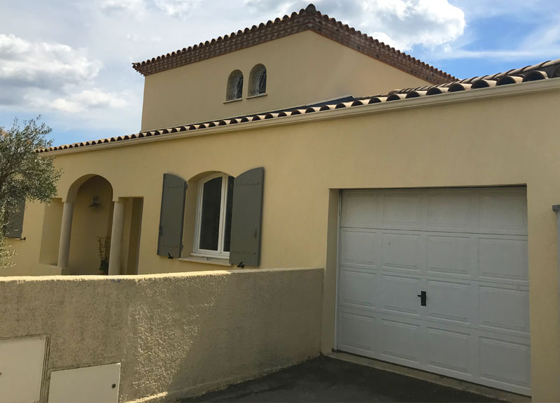 PROVIGNAL TOITURE : Artisan couvreur dans le Tarn-et-Garonne (82), la Haute-Garonne (31) et le Tarn (81) : Travaux de couverture, faîtage, recherche de fuite toit, installation de fenêtre de toit veux, zinguerie, nettoyage démoussage et peinture hydrofuge toiture, nettoyage démoussage ravalement peinture façade, Imperméabilisation façade. L’entreprise PROVIGNAL TOITURE, basé à Montaubant intervient dans les meilleurs dans le Tarn-et-Garonne (82), la Haute-Garonne (31) et le Tarn (81).